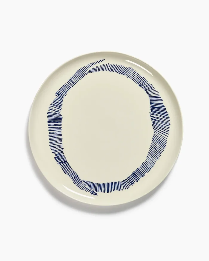 SERVING PLATE FEAST L35 x W35 x H2 CM WHITE SWIRL-STRIPES BLUE